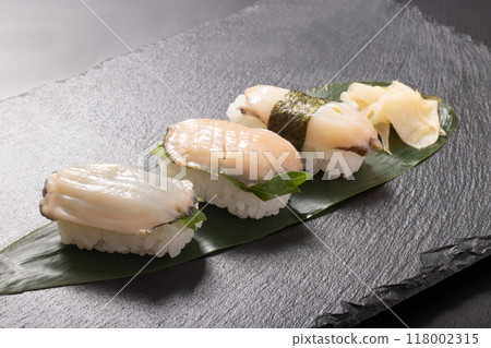 Abalone sushi 118002315