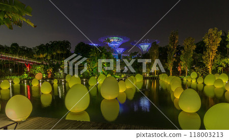 Future Together exhibition at Dragonfly Lake and Bayfront Plaza Gardens by the Bay timelapse hyperlapse. 118003213