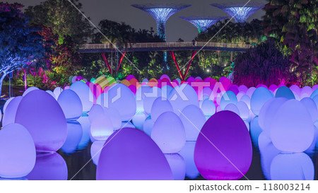 Future Together exhibition at Dragonfly Lake and Bayfront Plaza Gardens by the Bay timelapse. 118003214
