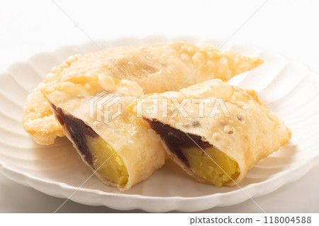 Sweet dumplings (sweet potato, bean paste) Sweet dumplings (sweet potato, bean paste) 118004588