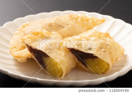 Sweet dumplings (sweet potato, bean paste) Sweet dumplings (sweet potato, bean paste) 118004590