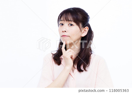 一個非常擔心的女人 118005363