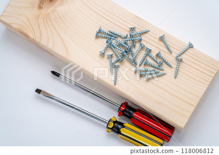 carpenter, wood, lumber 118006812