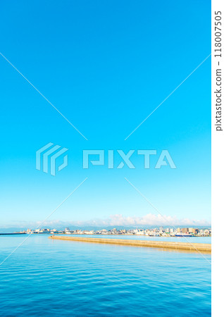 Spectacular ocean view from the boat 118007505