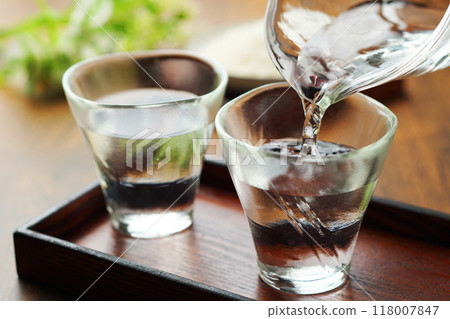 Sake, cold sake, rice, pouring Sake, cold sake, rice, pouring 118007847