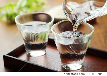 Sake, cold sake, rice, pouring Sake, cold sake, rice, pouring 118007850