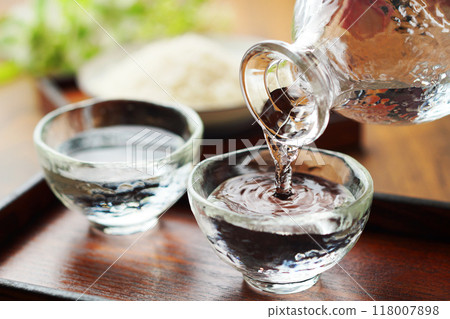 Sake, cold sake, rice, pouring Sake, cold sake, rice, pouring 118007898