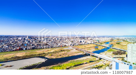 The riverbed of the Tama River is the border between Tokyo and Kanagawa prefectures. [Rivers in the capital region] 118007987