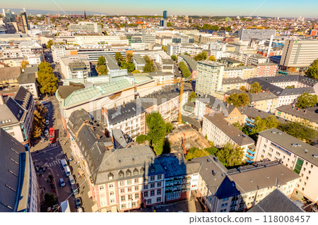 Old town of Frankfurt with Kaiserdom, seen from above Old town of Frankfurt with Kaiserdom, seen from above 118008457