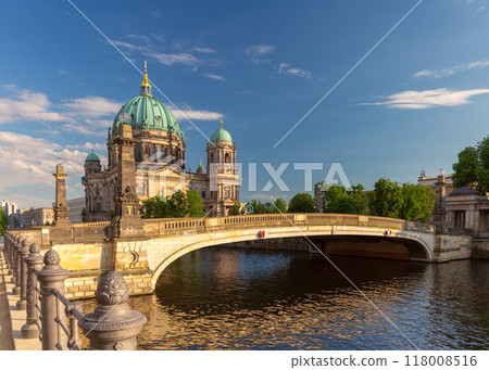Embankment of the Spree River and Berlin Museum Island at sunset. Germany. Embankment of the Spree River and Berlin Museum Island at sunset. Germany. 118008516