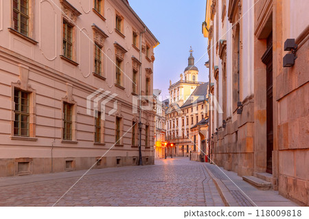 Quiet Street in Old Town, Wroclaw, Poland 118009818