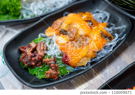 Korea raw sea food. sea squirt 118009871