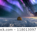 北極極光探險帳篷上空鋪滿了銀河系的星空 118013097