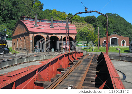 Otaru City Museum: Locomotive shed and turntable 118013542