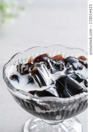 Coffee jelly with fresh cream Coffee jelly with fresh cream 118014423