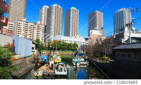 View of the Tsukuda area in Chuo Ward, Tokyo and buildings (River City 21, etc.) View of the Tsukuda area in Chuo Ward, Tokyo and buildings (River City 21, etc.) 118014865