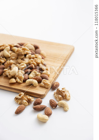 Mixed nuts unsalted Mixed nuts unsalted 118015366