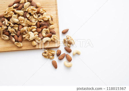 Mixed nuts unsalted Mixed nuts unsalted 118015367