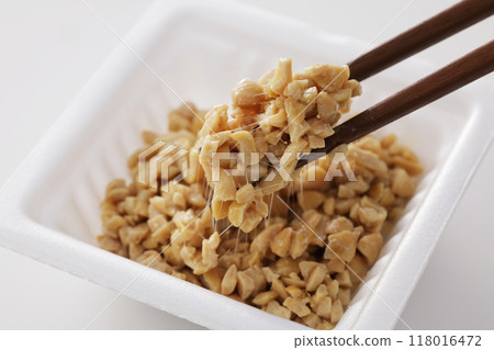 Packed crushed natto 118016472