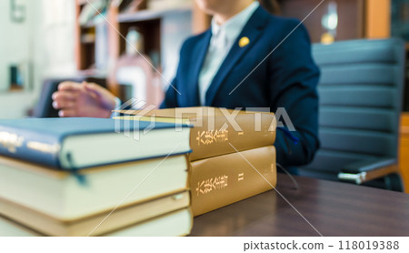 書籍和律師 118019388