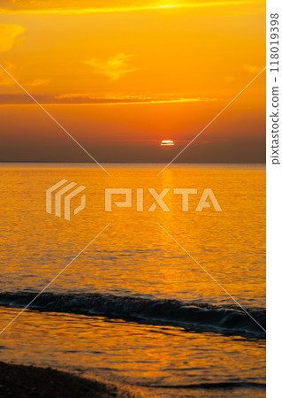Sandy beach of Baltic sea on Curonian Spit at sunset. Village Lesnoy. Kaliningrad region. Russia 118019398