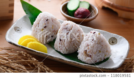 由雜糧米製成的飯糰（Mischigrain 飯糰） 118019581