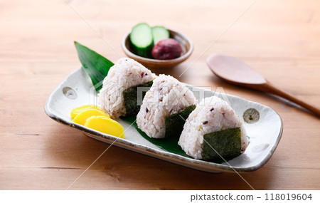 由雜糧米製成的飯糰（Mischigrain 飯糰） 118019604