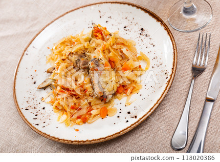 Stewed pork ribs served with cabbage Stewed pork ribs served with cabbage 118020386