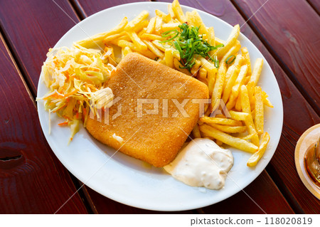 Fried cheese with french fries Fried cheese with french fries 118020819