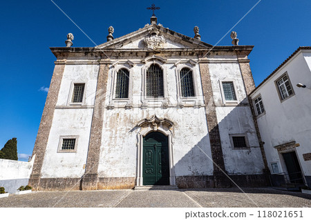 Facade of the San Sebastiao Catholic Church in Setubal, Portugal 118021651