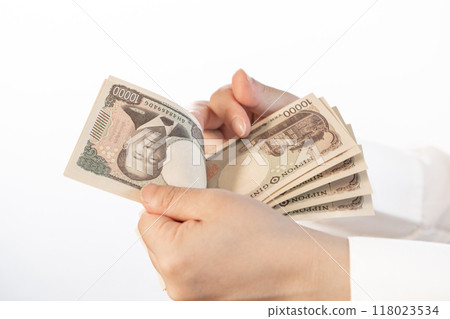 Image of the new banknote Image of the new banknote 118023534