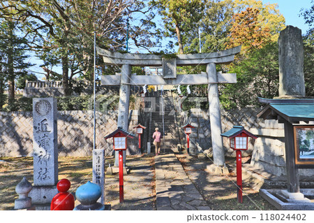 The shrine and torii gate of Chikazu Shrine in Tono, Nogata City, Fukuoka Prefecture The shrine and torii gate of Chikazu Shrine in Tono, Nogata City, Fukuoka Prefecture 118024402