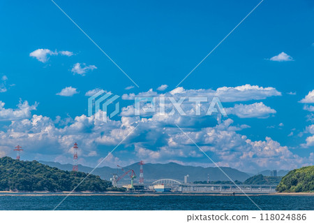 Summer scenery seen from the hill at Bayside Beach 118024886