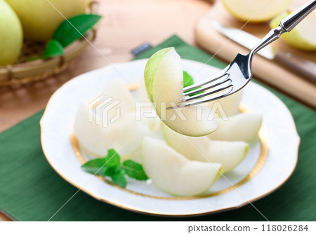 質地酥脆的二十精梨(剪切圖) 質地酥脆的二十精梨(剪切圖) 118026284