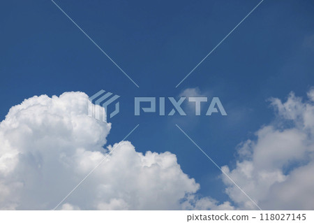 夏天藍天和雲彩 夏天藍天和雲彩 118027145
