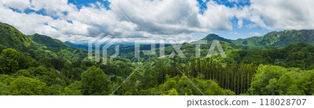 View of Mt. Ichiya and the mountains covered in fresh greenery from Taibo Pass in Kinasa, Nagano City, Nagano Prefecture, Japan 118028707