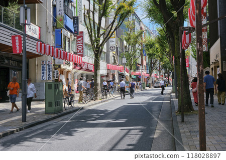 東京都新宿區神樂坂通 118028897