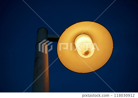 Close up the street lighting pole 118030912