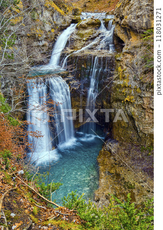 Cascada de la Cueva, Ordesa y Monte Perdido National Park, Spain Cascada de la Cueva, Ordesa y Monte Perdido National Park, Spain 118031271