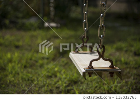 復古鞦韆,讓你回想起童年 復古鞦韆,讓你回想起童年 118032763