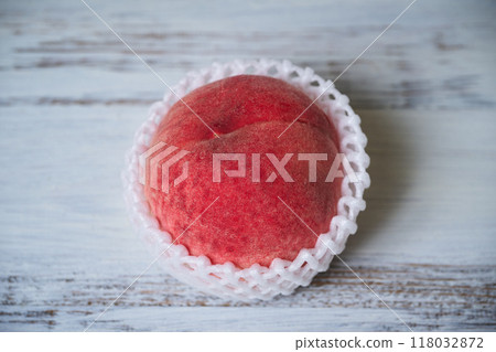 peach peach 118032872