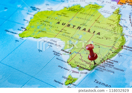 Push pin pointing Australia Push pin pointing Australia 118032929