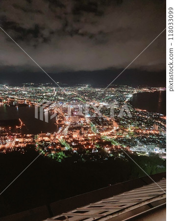 從摩耶山菊星台看到的夜景 118033099