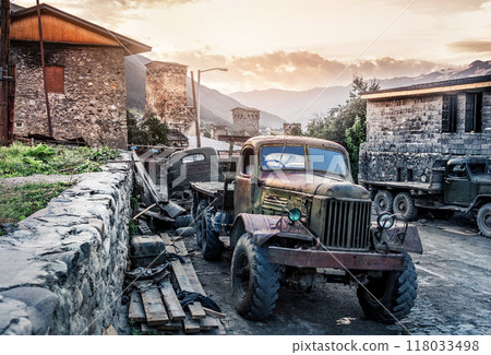 Old Truck on the street 118033498