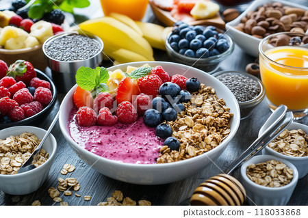 早餐形像阿薩伊碗 早餐形像阿薩伊碗 118033868