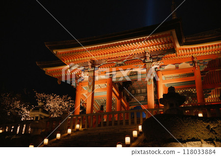 Special night viewing of Kiyomizu-dera Temple during cherry blossom season in 2023 118033884