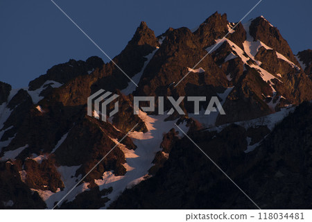 Mount Maehotaka dyed in the morning glow 118034481