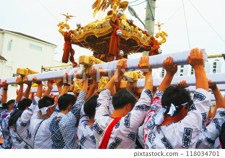 Scenes from the mikoshi and festival at the Urayasu Sanja Festival in June 2024 118034701