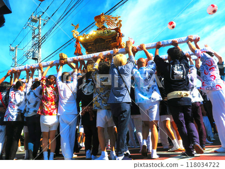 Scenes from the mikoshi and festival at the Urayasu Sanja Festival in June 2024 118034722