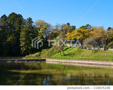Goshikinuma (the remains of the Sannomaru and moat of Sendai Castle) [Sendai City, Miyagi Prefecture] 118035280